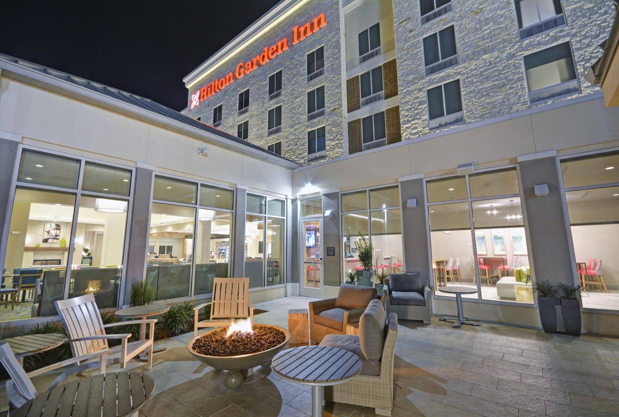 Hilton Garden Inn Houston Hobby Airport Bagian luar foto