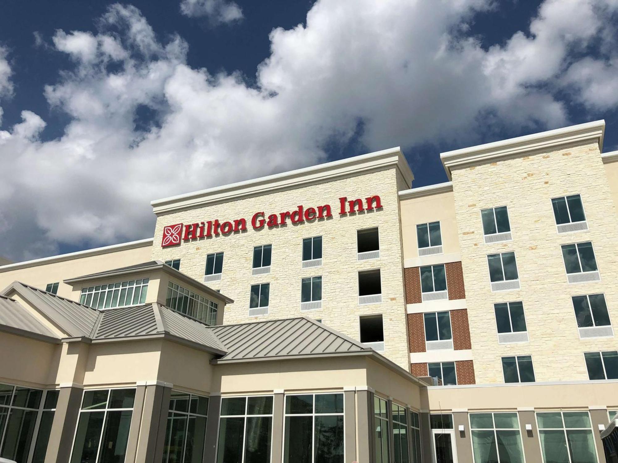 Hilton Garden Inn Houston Hobby Airport Bagian luar foto